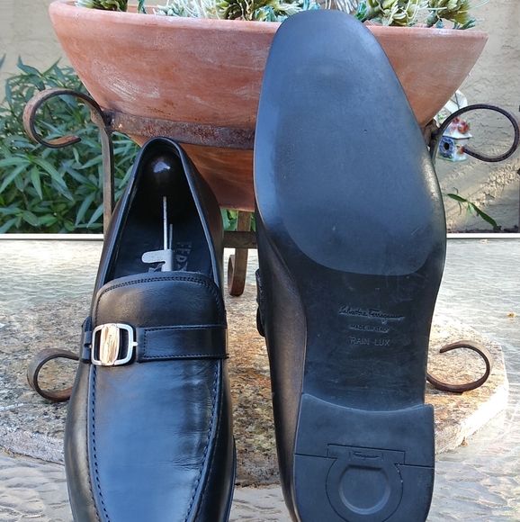💯 !!!!!SOLD!!!!!!   Salvatore Ferragamo Black Leather Rain Lux Slip  Ons - Picture 12 of 14